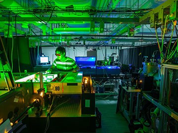 laboratorio óptico en el cual hacen la conversión de la luz